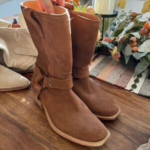 Dingo Women's Dingo Harness Western Boots - Whiskey- Size 7.5